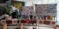 Выставка творческих работ "Открытки для любимых родителей"